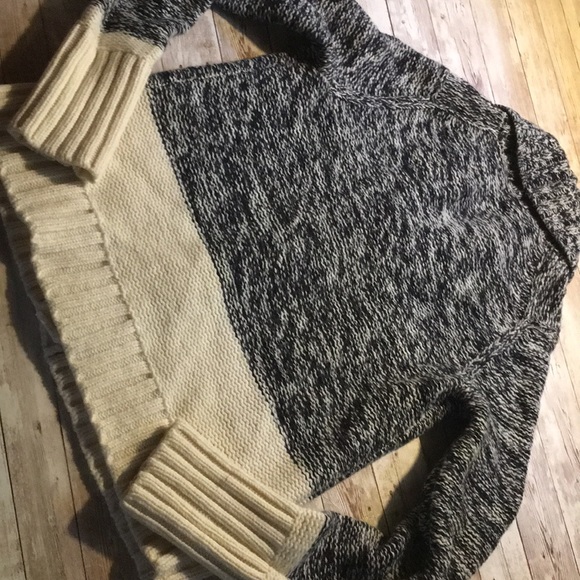 Gap button up cardigan sweater. Size s. - Picture 8 of 10